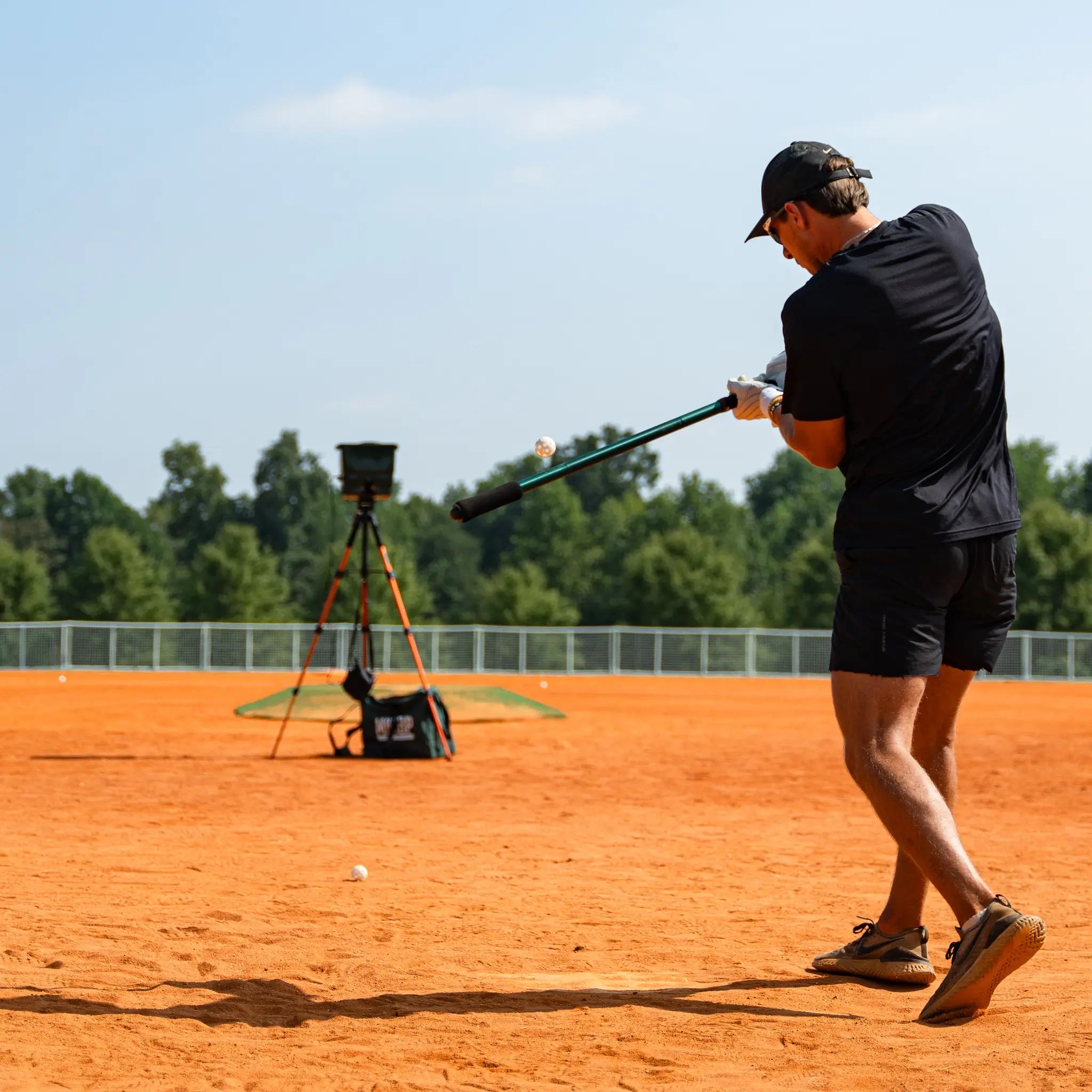 MaxBP Pro Pitching Machine - Batting and Reaction Training